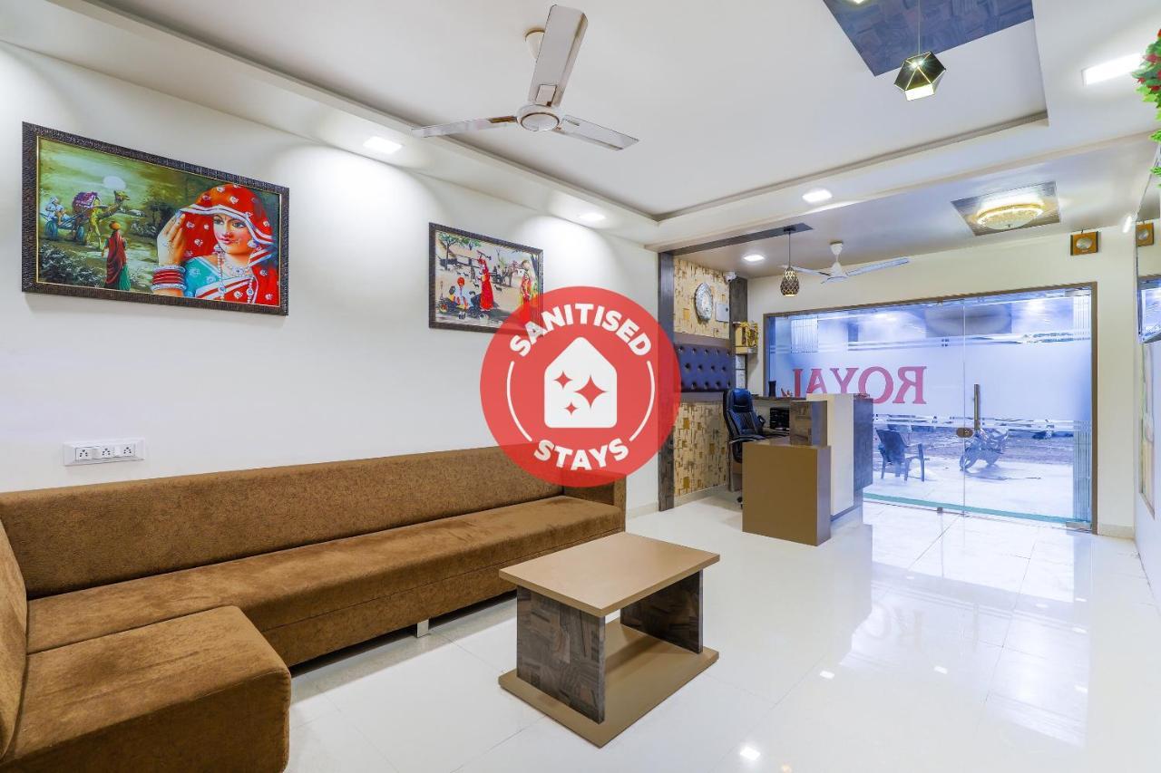 Oyo 47110 Hotel Royal Palace Naroda Zewnętrze zdjęcie