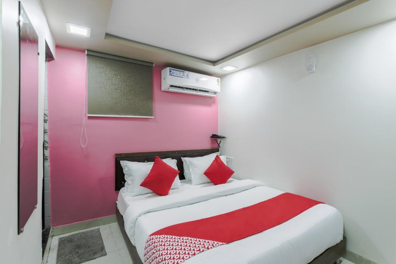 Oyo 47110 Hotel Royal Palace Naroda Zewnętrze zdjęcie